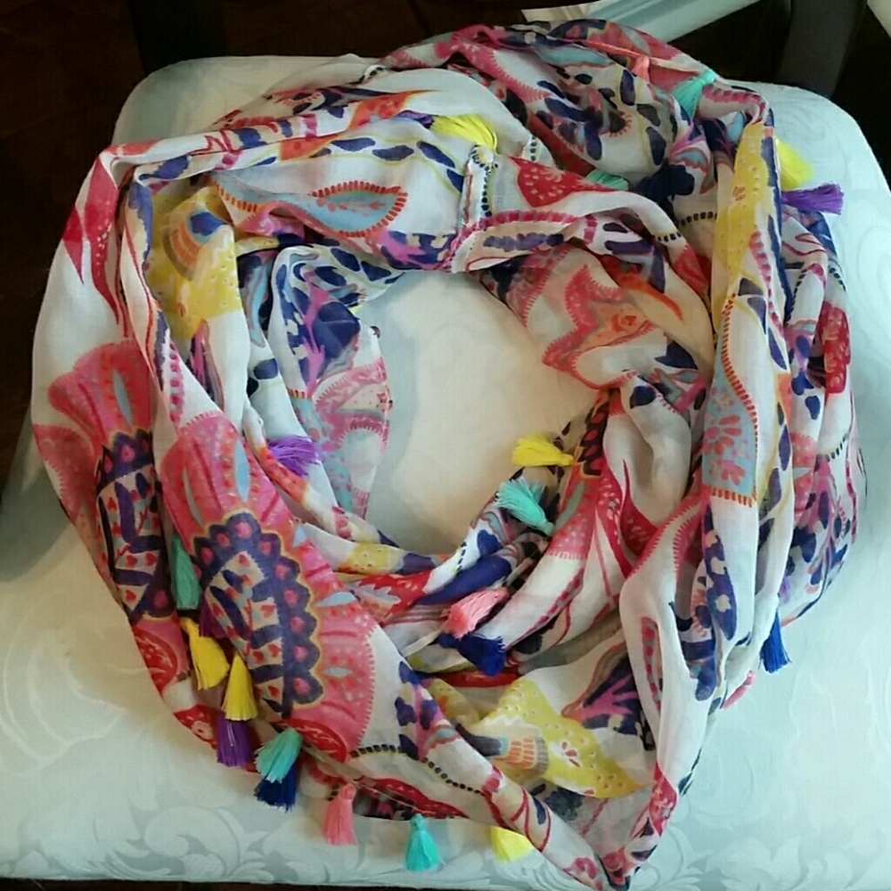 Infinity Scarf - Picture 3 of 3